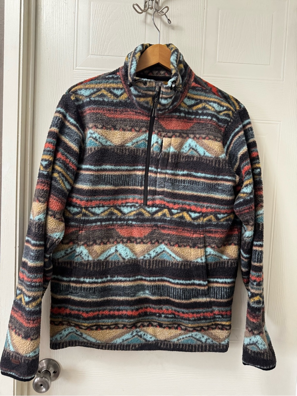 Billabong Men’s Black Multicolor Patterned Half-Zip Fleece Pullover - Picture 7 of 9